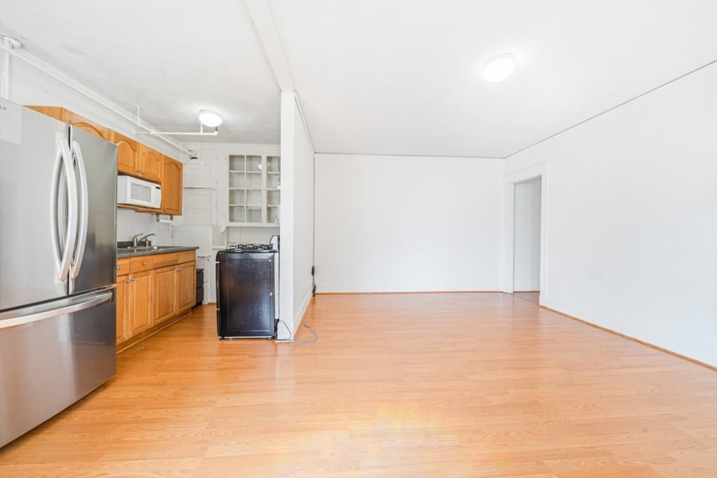 1607 Commonwealth Ave # 04, Boston MA 02135 photo 8