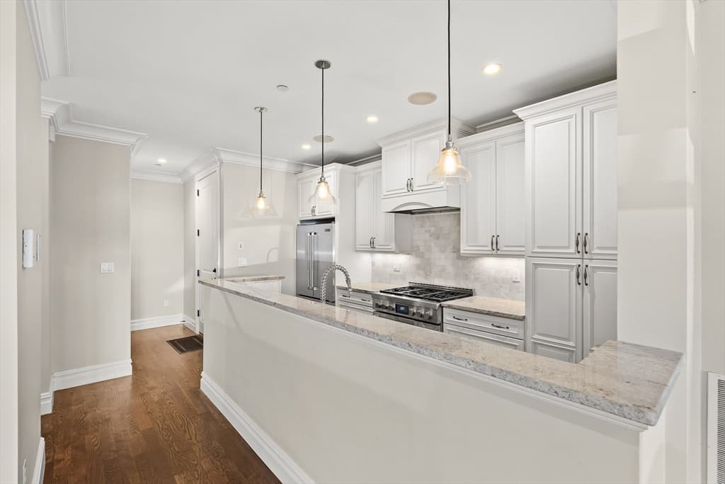 Condominium at 9 M # 2, Boston MA 02127, Boston, photo 10 of 41