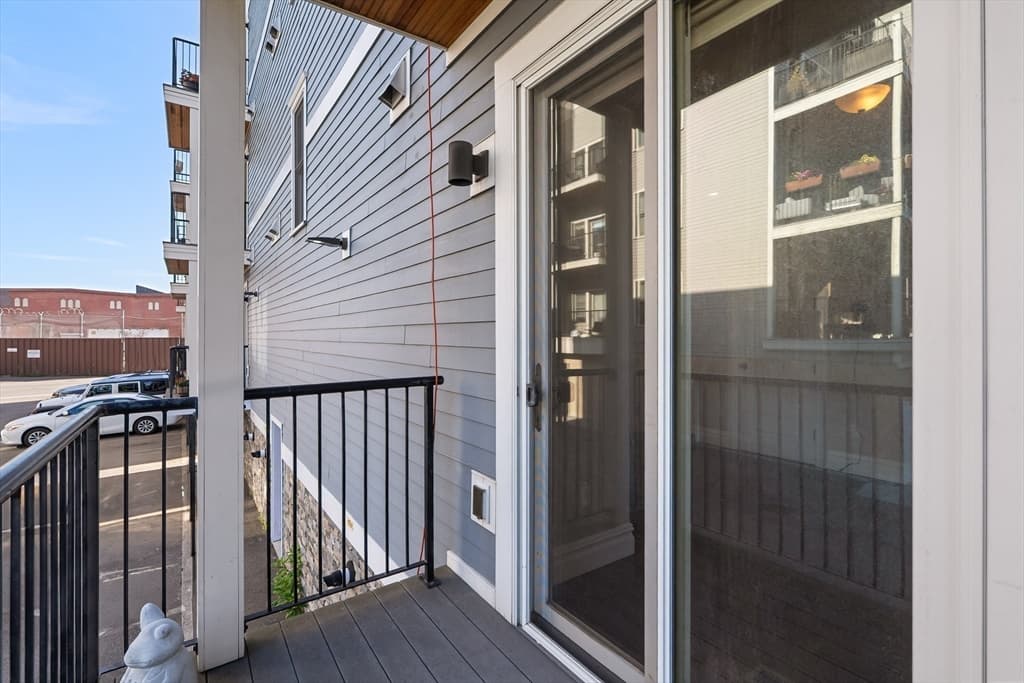 Condominium at 9 M # 2, Boston MA 02127, Boston, photo 18 of 41
