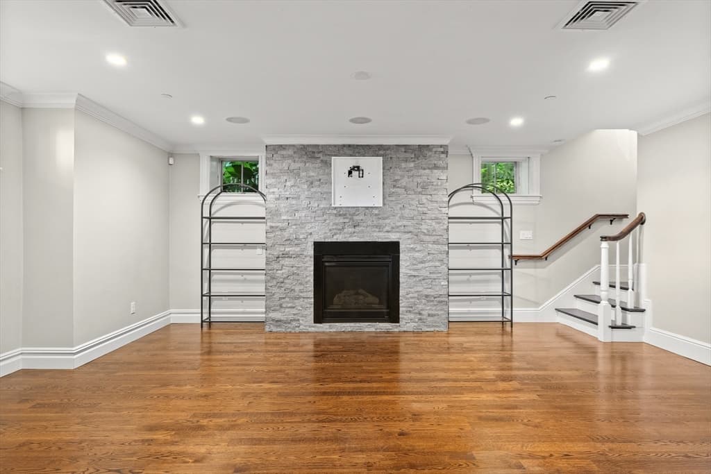 Condominium at 9 M # 2, Boston MA 02127, Boston, photo 31 of 41