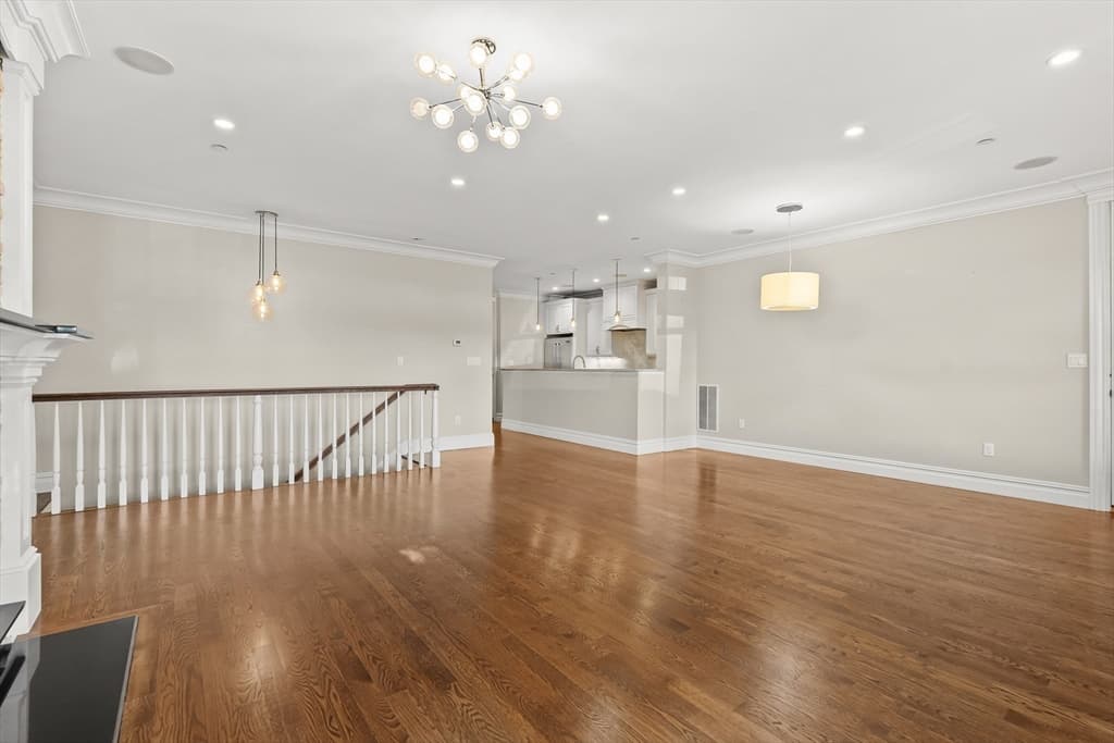 Condominium at 9 M # 2, Boston MA 02127, Boston, photo 8 of 41