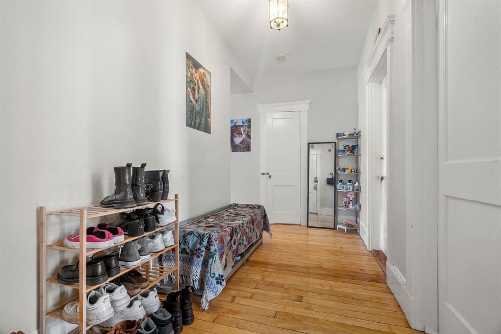 Condominium at 1157 Commonwealth Ave # 1, Boston MA 02134, Boston, photo 6 of 23