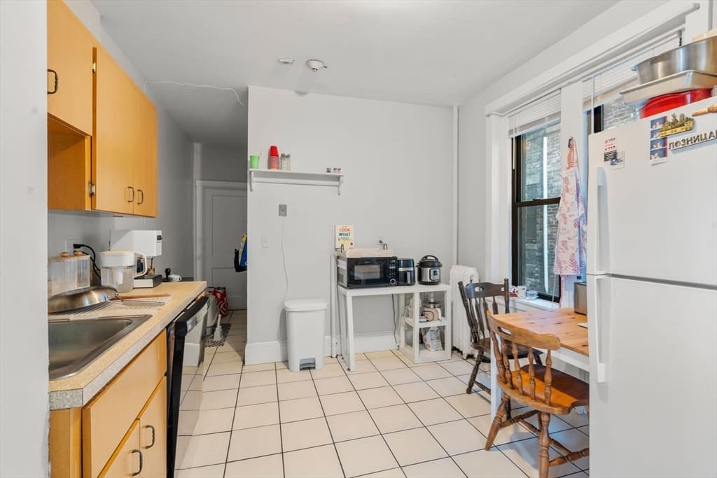 Condominium at 1157 Commonwealth Ave # 1, Boston MA 02134, Boston, photo 16 of 23
