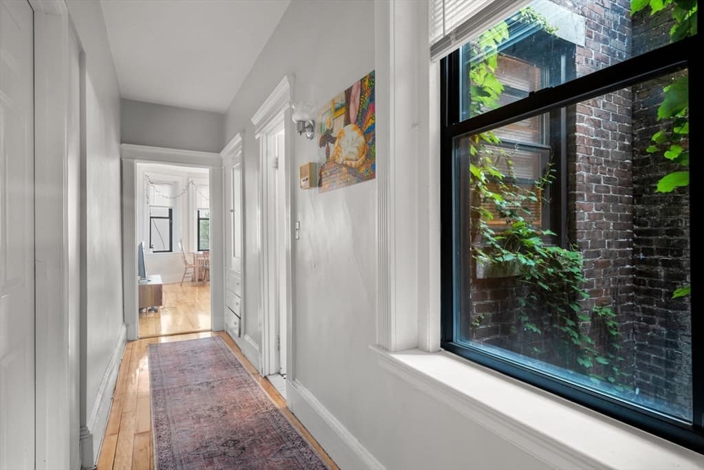 Condominium at 1157 Commonwealth Ave # 1, Boston MA 02134, Boston, photo 12 of 23