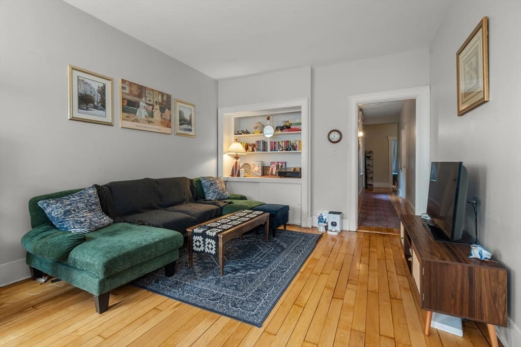 Condominium at 1157 Commonwealth Ave # 1, Boston MA 02134, Boston, photo 3 of 23