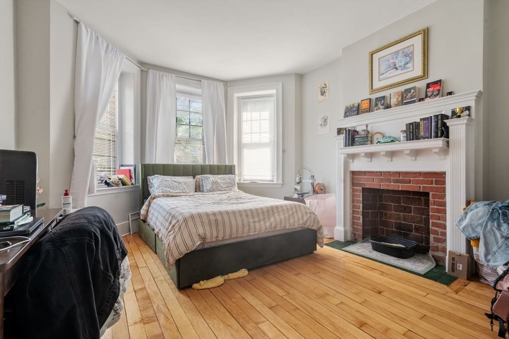 Condominium at 1157 Commonwealth Ave # 1, Boston MA 02134, Boston, photo 5 of 23