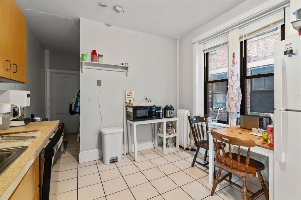 Condominium at 1157 Commonwealth Ave # 1, Boston MA 02134, Boston, photo 15 of 23