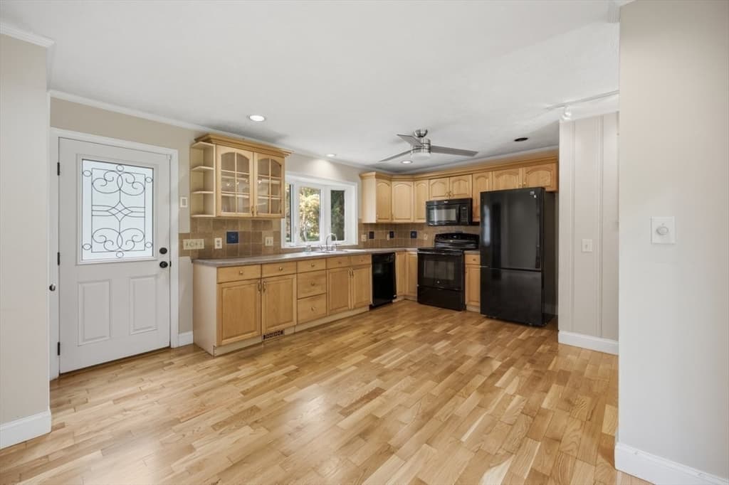 117 Hazardville Rd, Longmeadow MA 01106 photo 7