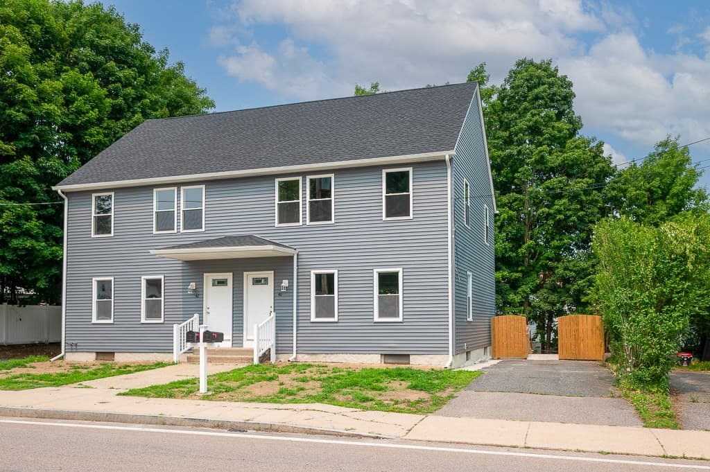 40-42 N Main St, Northbridge MA 01588