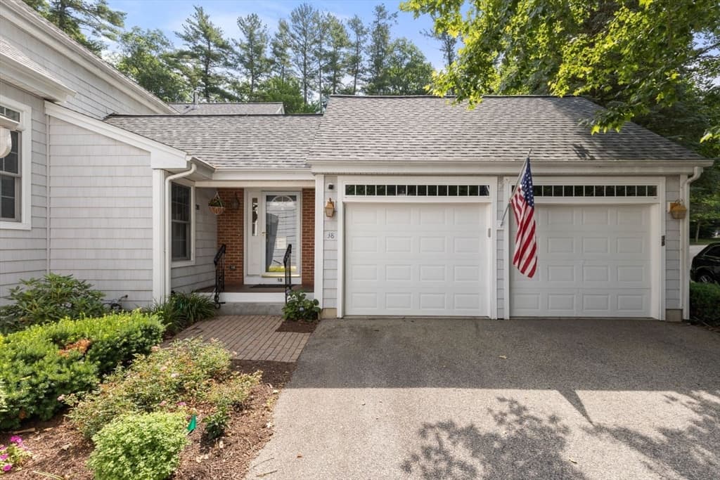 38 Juniper Ln # 38, Hanover MA 02339
