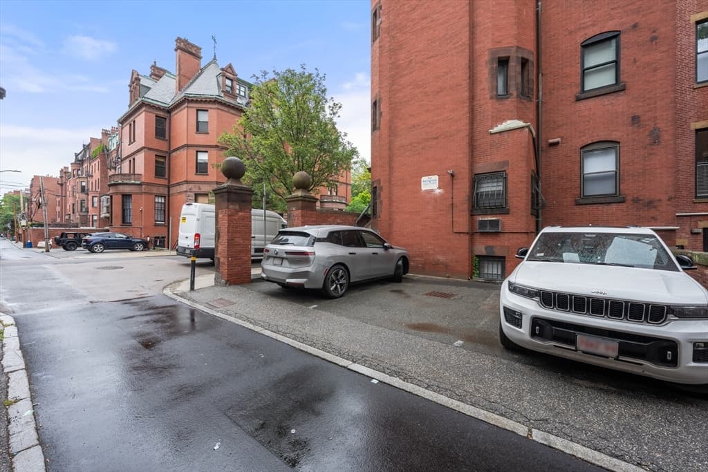 Condominium at 20 Gloucester St # 3, Boston MA 02115, Boston, photo 25 of 25