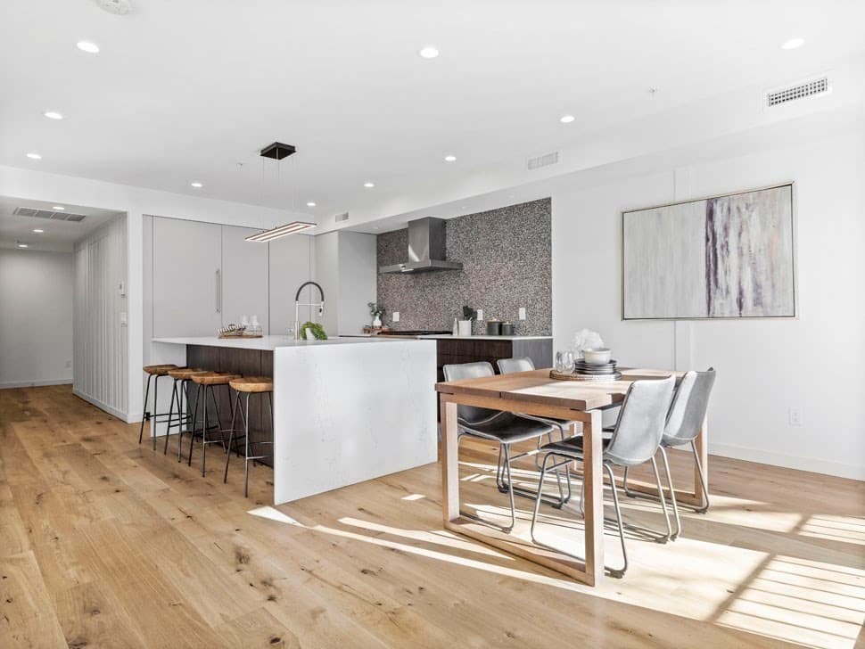 Condominium at 362-364 W Broadway # 2, Boston MA 02127, Boston, photo 4 of 22