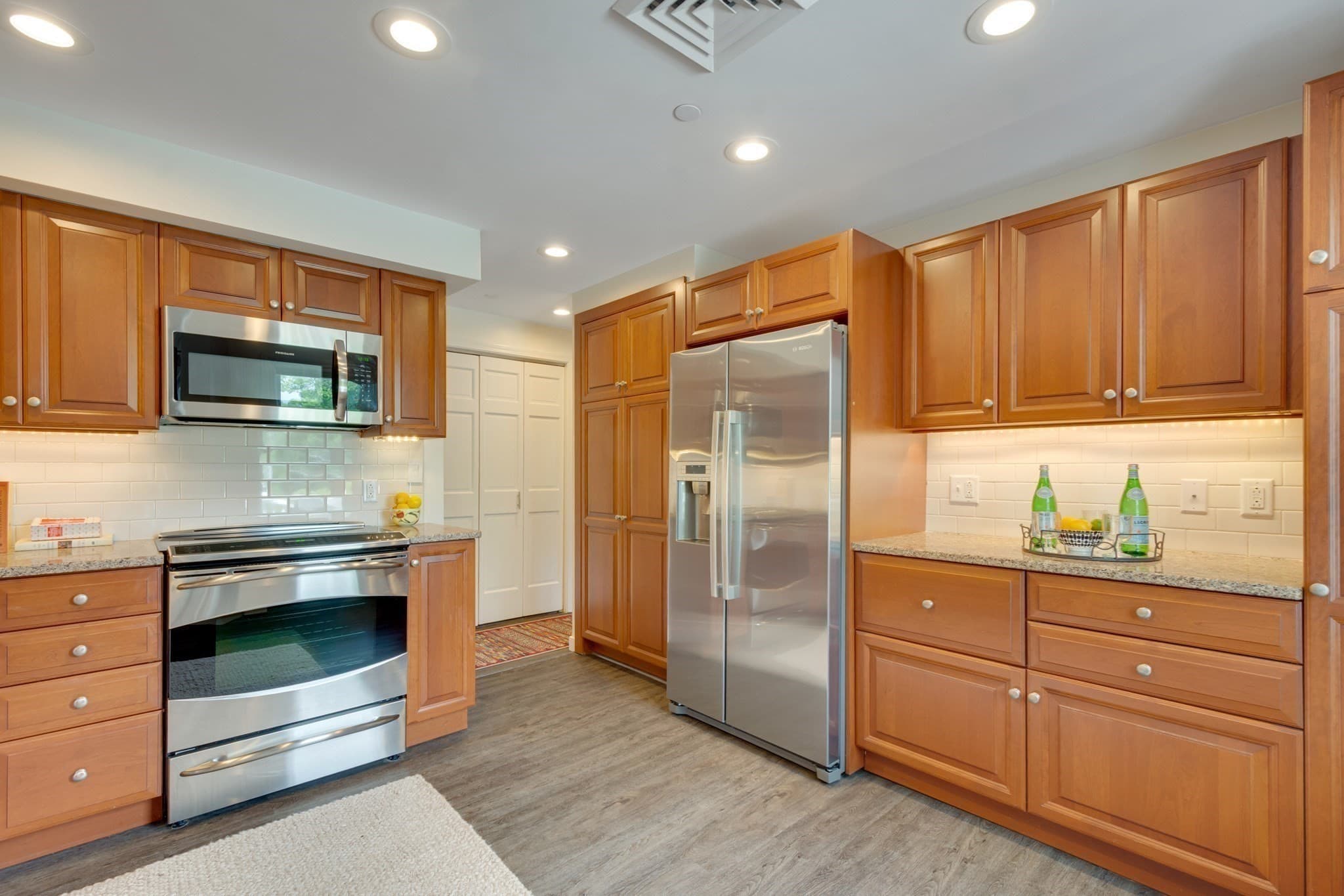 Condominium at 140 Lincoln Road # 218, Lincoln MA 01773, Lincoln, photo 9 of 22