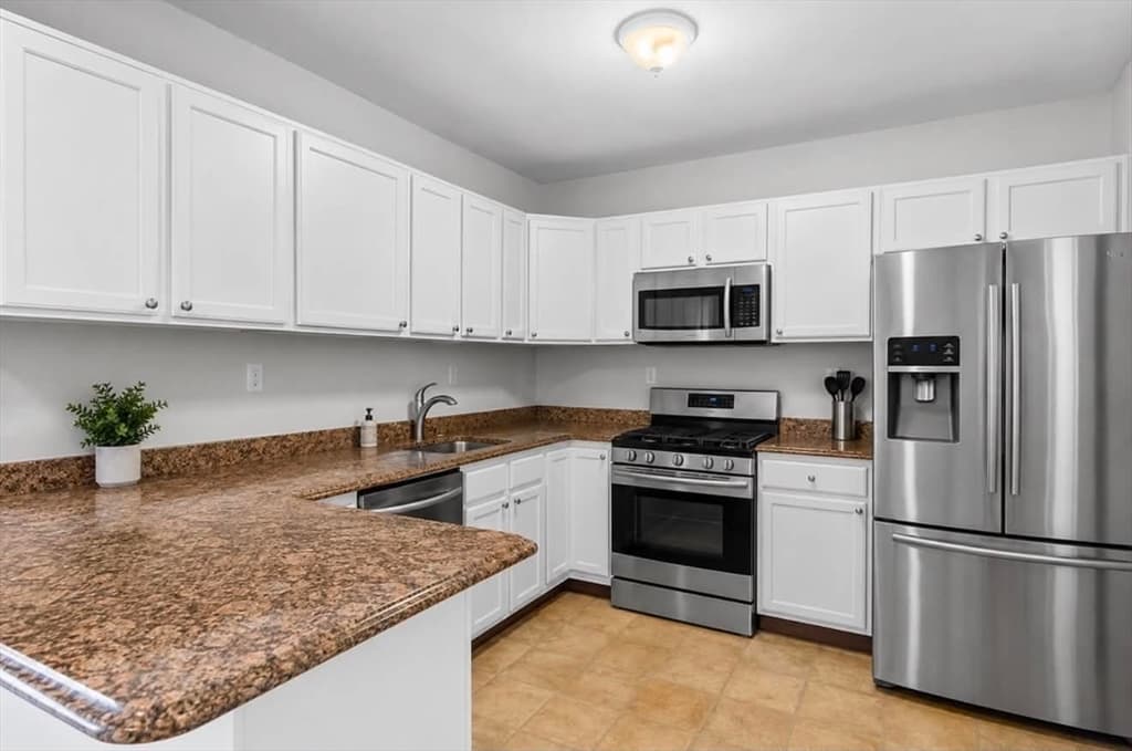 74 California St, Fall River MA 02723 photo 38