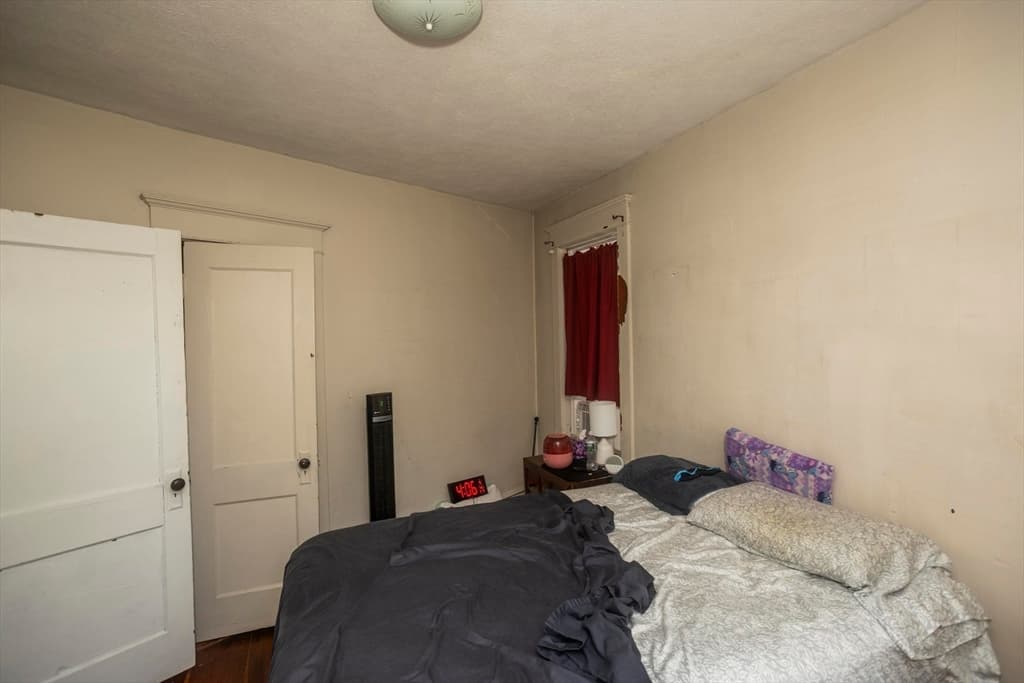 583 Chicopee St, Chicopee MA 01013 photo 16