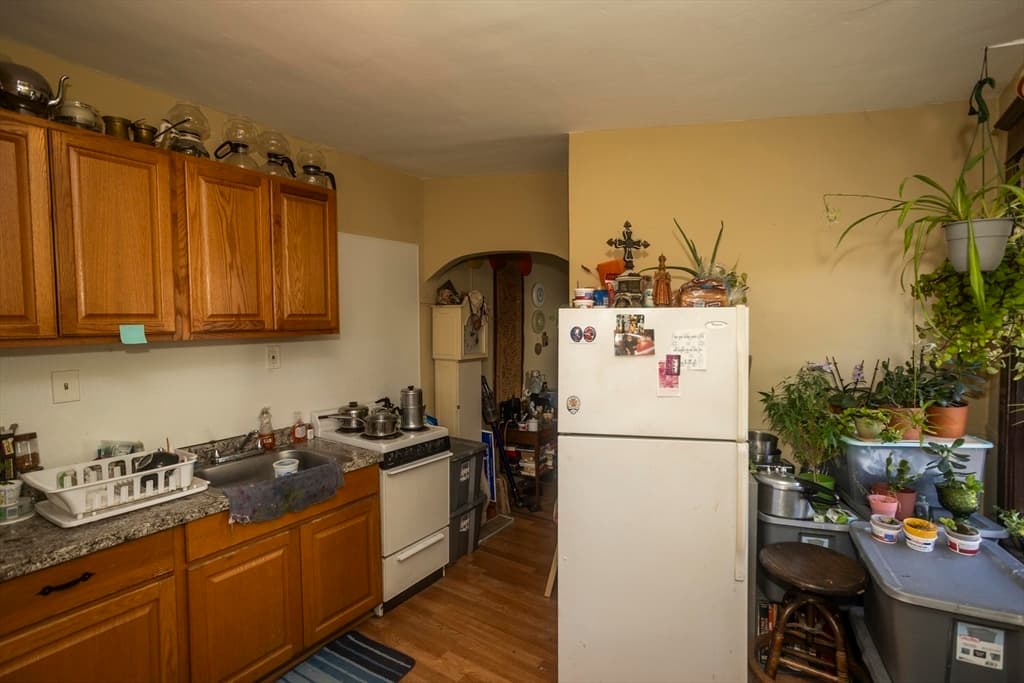 583 Chicopee St, Chicopee MA 01013 photo 22
