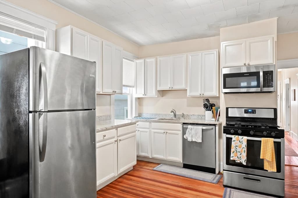 17 Dow St, Somerville MA 02144 photo 8