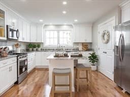 579 Summit St # 3, Fall River MA 02724