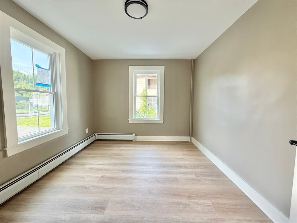 2 Family - 2 Units Up/Down at 33 Mill St, Greenfield MA 01301, Greenfield, photo 15 of 34