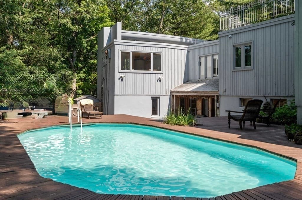 108 Codman Rd, Brookline MA 02445 photo 14