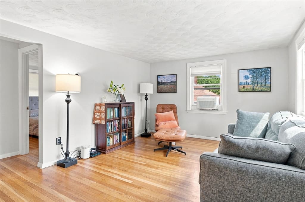 28 Preston St, Malden MA 02148 photo 8