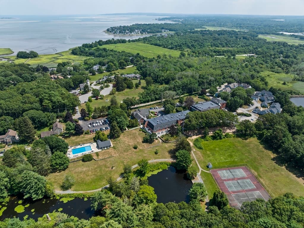 100 Parks St # 18, Duxbury MA 02332 photo 2