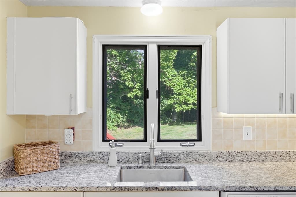 51 Hosmer St, Acton MA 01720 photo 9