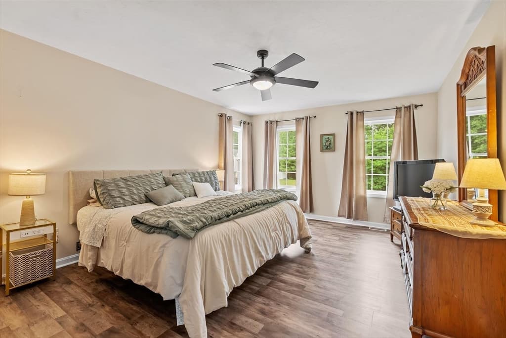 2 Ture Ln, Holbrook MA 02343 photo 5