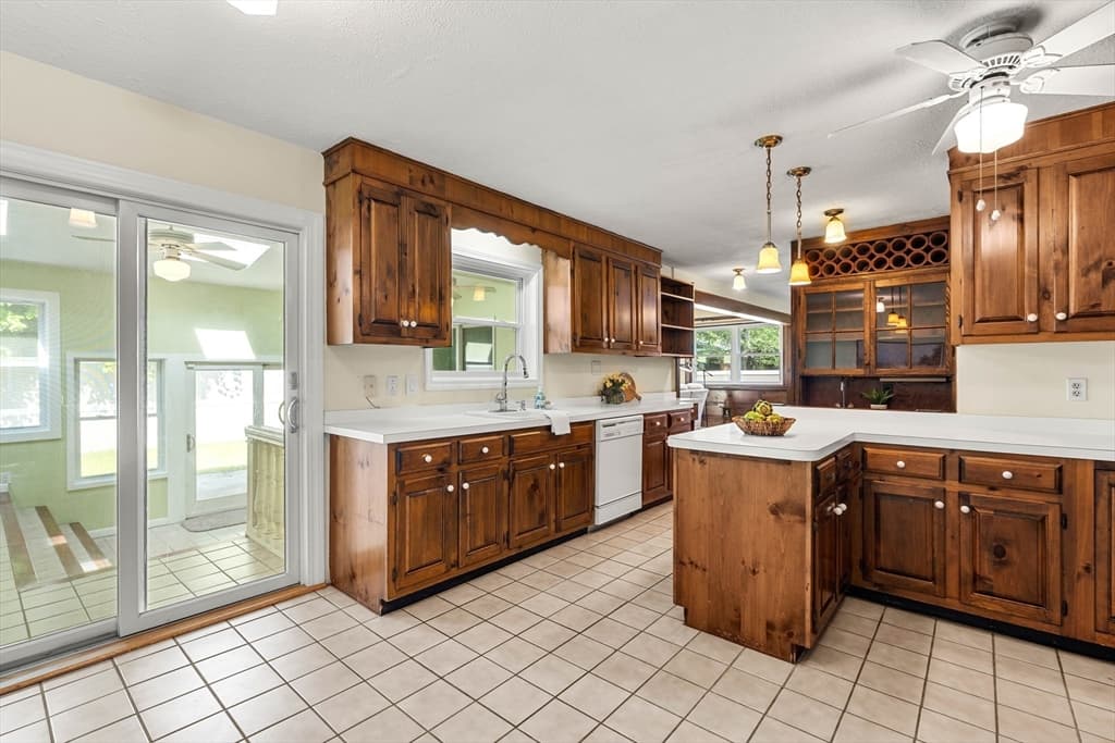 173 Florence Rd, Lowell MA 01851 photo 13