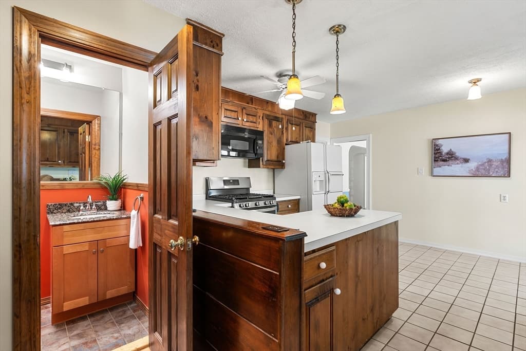 173 Florence Rd, Lowell MA 01851 photo 17