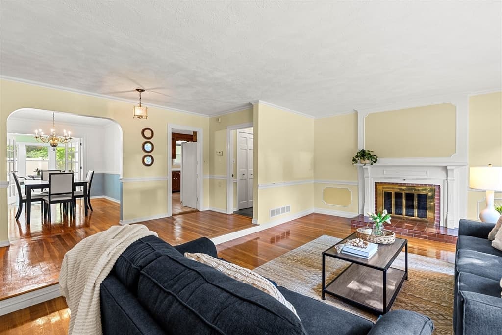 173 Florence Rd, Lowell MA 01851 photo 9