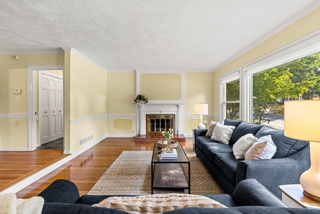 173 Florence Rd, Lowell MA 01851 photo 8