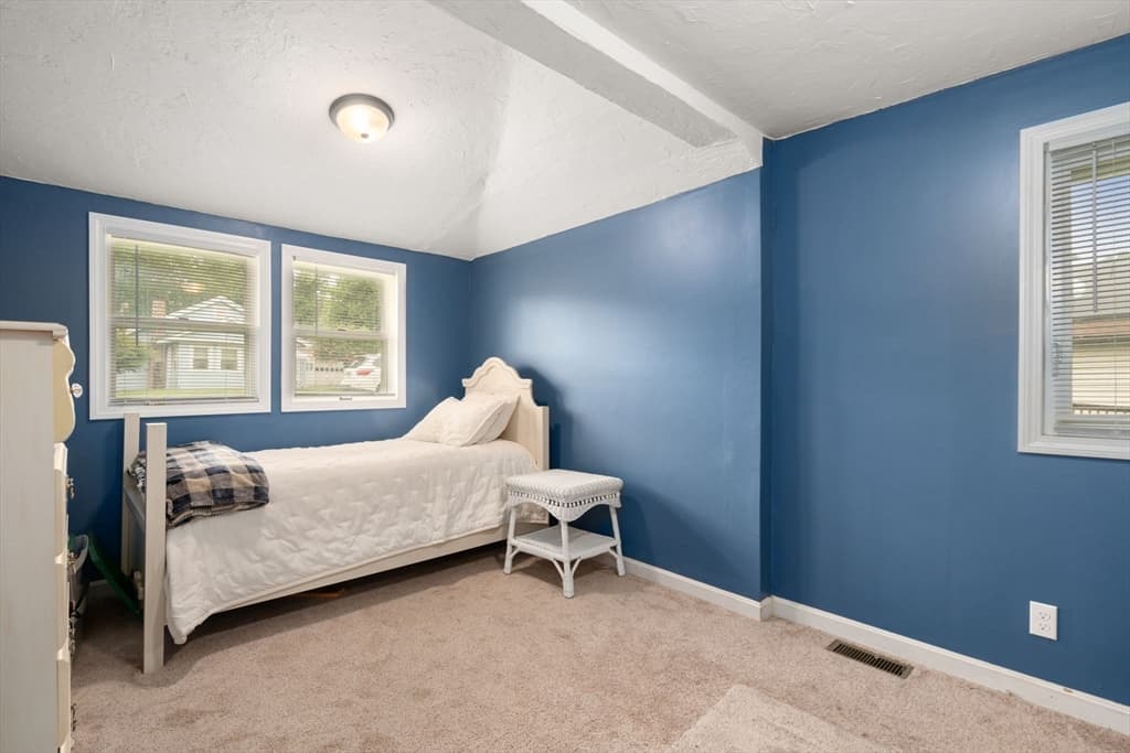 Single Family Residence at 10 Riverside Dr, Auburn MA 01501, Auburn, photo 22 of 33