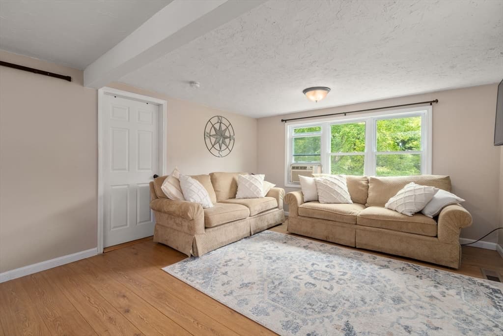 Single Family Residence at 10 Riverside Dr, Auburn MA 01501, Auburn, photo 18 of 33