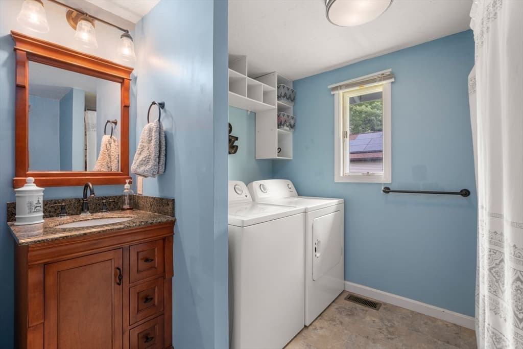 Single Family Residence at 10 Riverside Dr, Auburn MA 01501, Auburn, photo 21 of 33