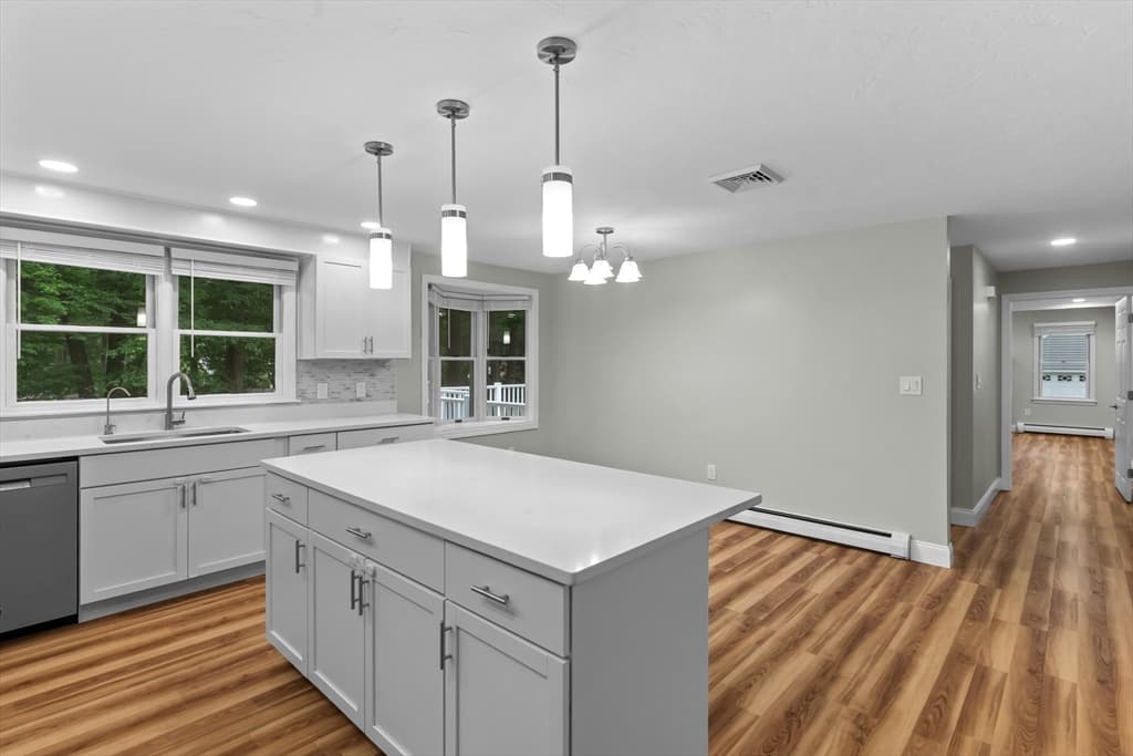 16 Dartmoor Dr, Shrewsbury MA 01545 photo 7