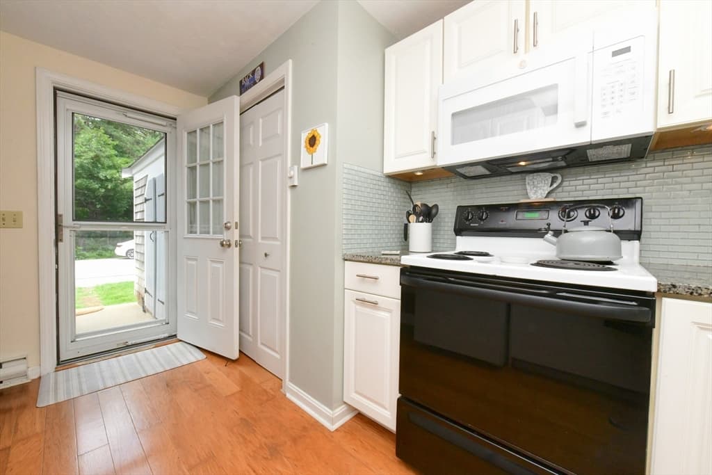 3 Village Green Dr # 3B, Bourne MA 02562 photo 8