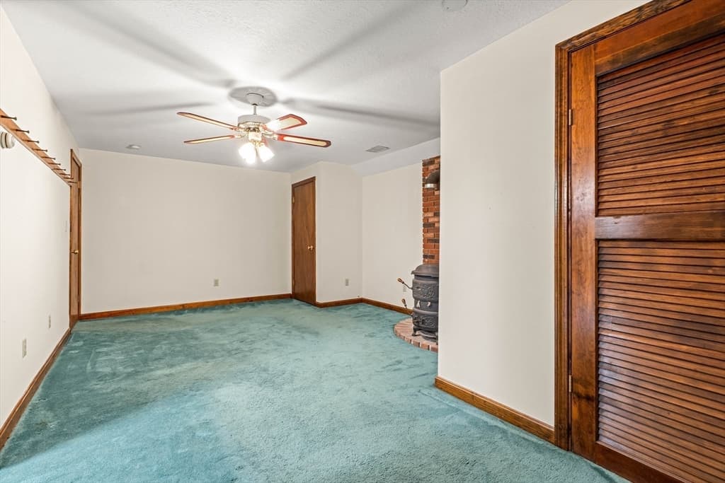 89 W Meadow Rd, Lowell MA 01854 photo 30