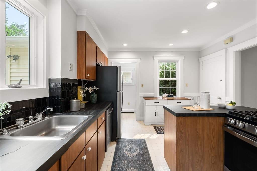 Single Family Residence at 67 Ronald Road, Arlington MA 02474, Arlington, photo 18 of 41