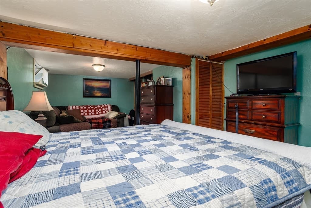 Single Family Residence at 148 Pond St, Leominster MA 01453, Leominster, photo 24 of 42