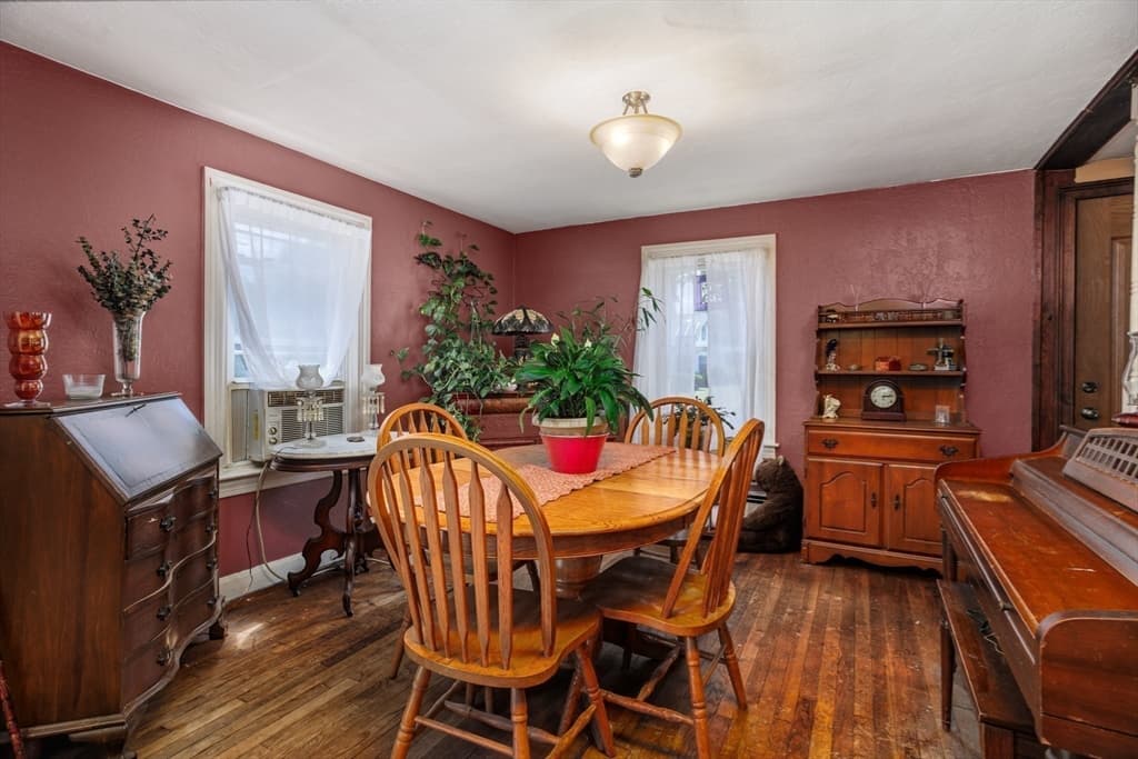 Single Family Residence at 148 Pond St, Leominster MA 01453, Leominster, photo 10 of 42