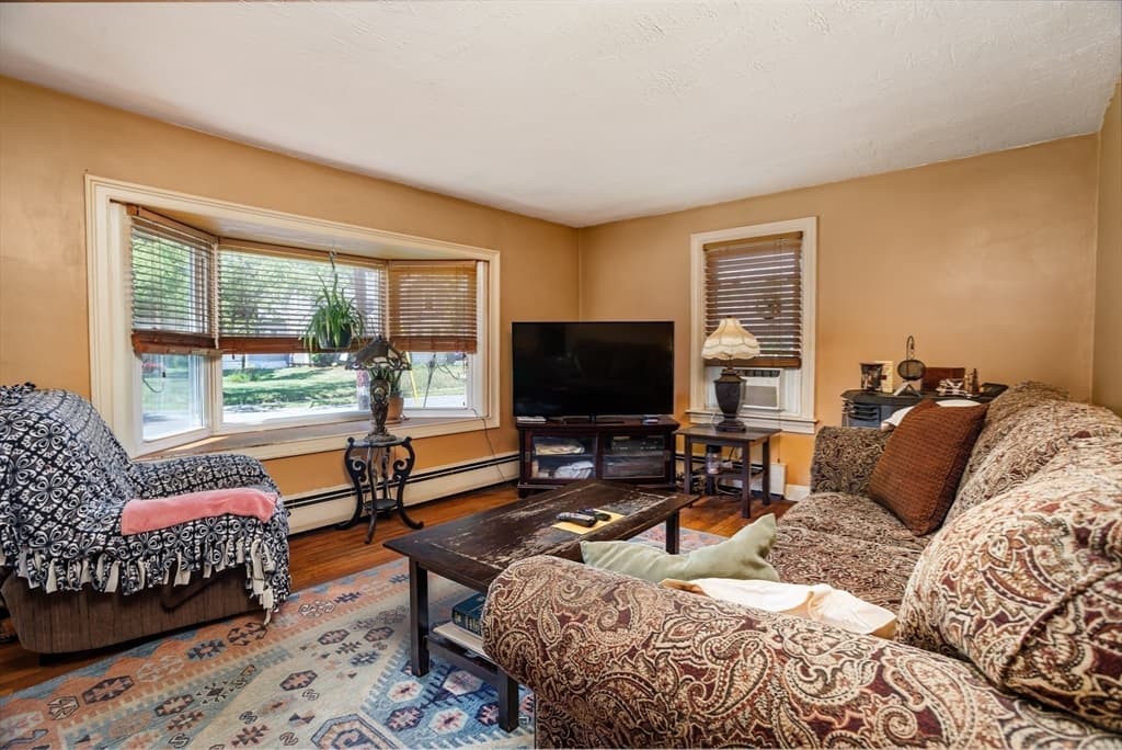 Single Family Residence at 148 Pond St, Leominster MA 01453, Leominster, photo 18 of 42