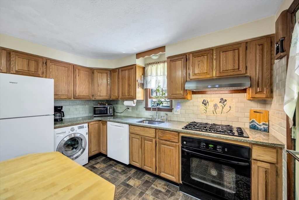 22 Whimbrel Dr, Bourne MA 02534 photo 5