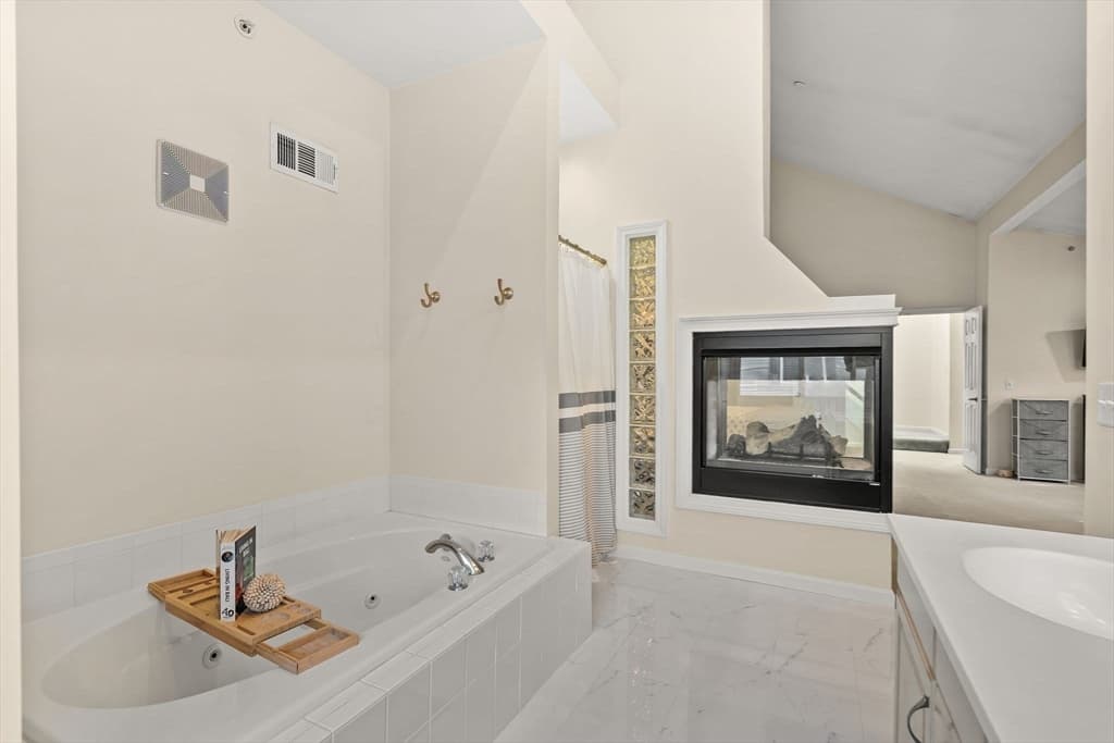 703 Old Bridge Ln # 703, Bellingham MA 02019 photo 28