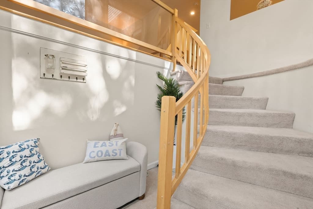 703 Old Bridge Ln # 703, Bellingham MA 02019 photo 5