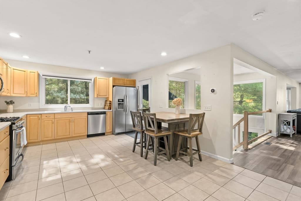 703 Old Bridge Ln # 703, Bellingham MA 02019 photo 9