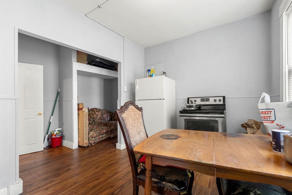 308 Rogers St, Lowell MA 01852 photo 11