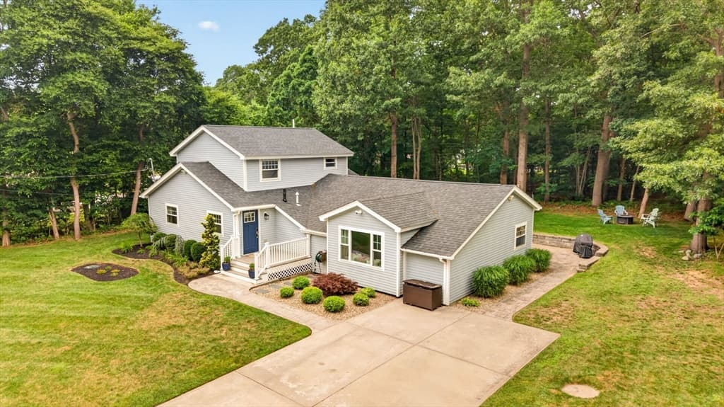 6 Ida Way, Freetown MA 02702