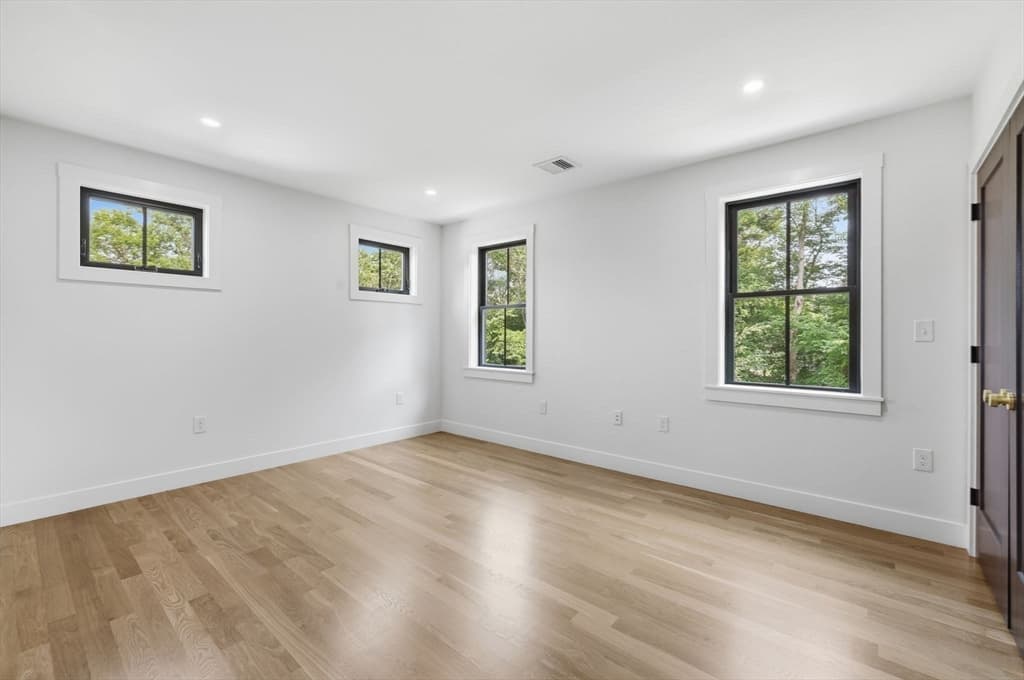 4 Eastern Ave, Burlington MA 01803 photo 25
