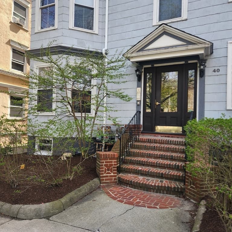 40 Highland Ave # 8, Somerville MA 02143